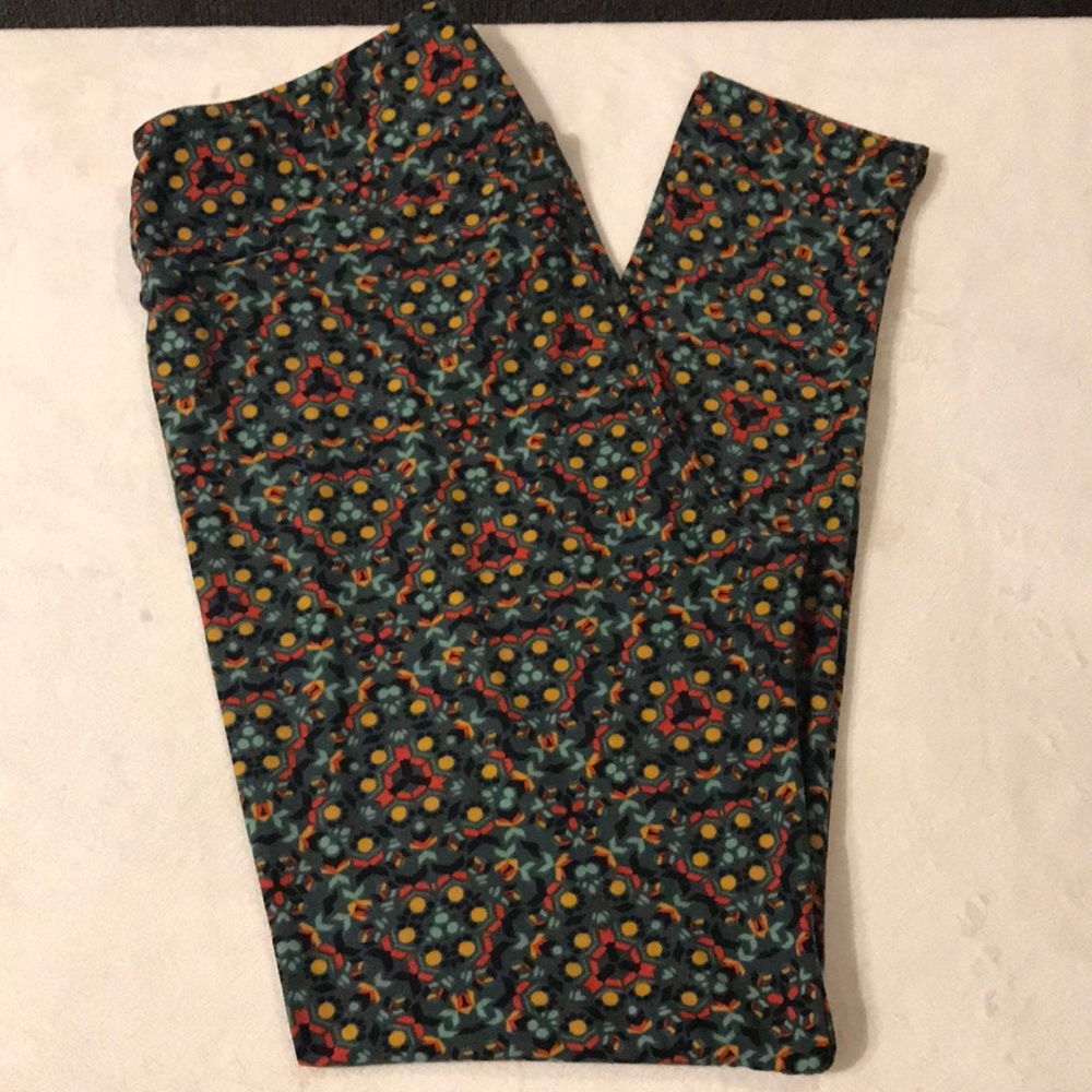 LuLaRoe Tall & Curvy leggings NWT